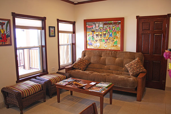 Living area of deluxe suite